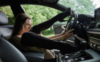 Woman driver dashboard arthouse transgressive - arthouse free wallpaper