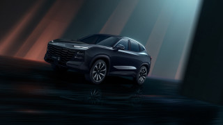 Black suv dark room side - a black floor free wallpaper