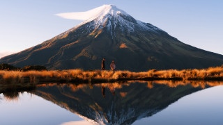 Mountain lake reflection autumn sunset - colin middleton free wallpaper