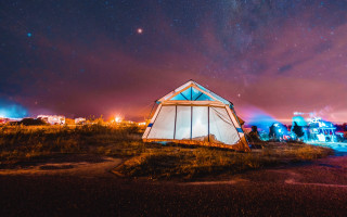 Tent night stars astronaut fireworks - a tent free wallpaper
