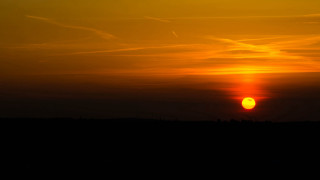 Sunset plane clouds horse mountain - a horse free wallpaper for desktop