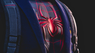 Spiderman backpack red spider cityscape - insane detail free wallpaper