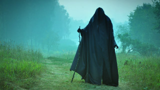 Black cloak forest fog scab - death free wallpaper