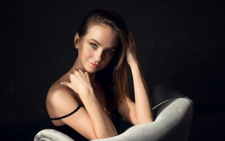 Elina karimova portrait sitting 3d - a chair free wallpaper for desktop