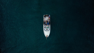 Boat people man minimalism cinematic - floating free wallpaper