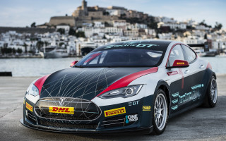 Car stripes water city panfuture - painted free wallpaper