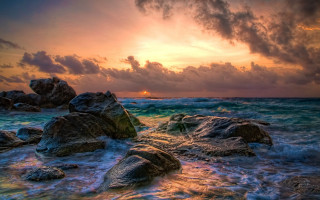 Sunset ocean rocks cloudy sky 6 - a sunset over the ocean free wallpaper for desktop