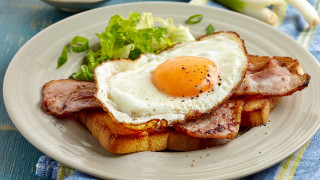 Food plate eggs bacon bread - a plate of food free wallpaper