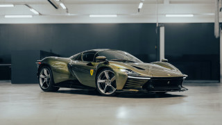 Sports car garage black wall - a black wall behind free wallpaper