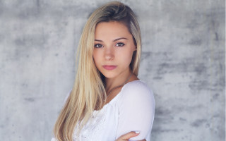 Blonde woman white shirt portrait 2 - free portrait wallpaper for desktop