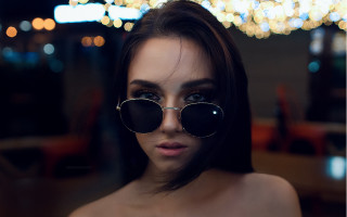 Woman sunglasses dress bokeh portrait - bokeh free wallpaper