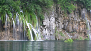 Waterfall island river forest tree - avgust černigoj free wallpaper