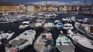 Harbor boats cityscape tokyo bridge - a bunch of boats free wallpaper
