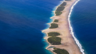 Aerial beach water plane island - aerial free wallpaper