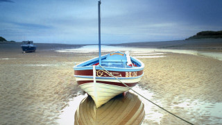 Boat beach ocean cloudy sky - colin gill free wallpaper