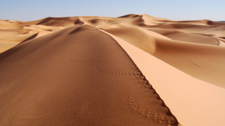 Desert sand dunes heart sand - sand free wallpaper