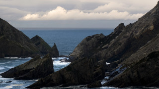 Rocky coastline water sky island 2 - a rocky coastline free wallpaper