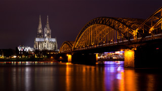 Bridge cathedral river night lights - neo free wallpaper
