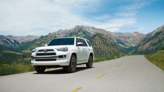 White suv mountain road blue - a white suv free wallpaper