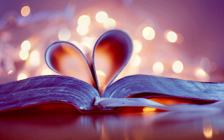 Book heart pages table blurry 4 - page free wallpaper