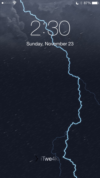 Weather clock lightning time 2 - dramatic lightning free wallpaper