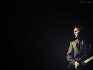 Man suit guitar dark microphone - his hand and a microphone free wallpaper