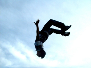 Man flying skateboard air hands - fabien charuau free wallpaper