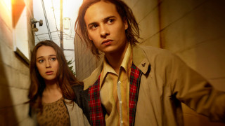 Man woman hallway wall street - a wall behind them free wallpaper