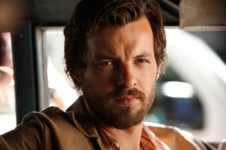 Man beard shirt car serious - american romanticism free wallpaper