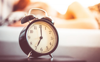 Black alarm clock table cat - morning free wallpaper