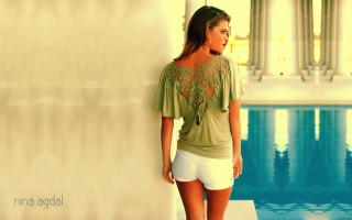 Woman pool green shirt white - white shorts free wallpaper