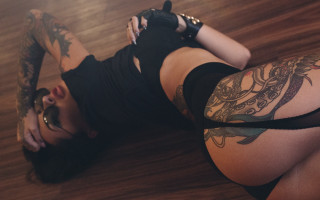 Aramenta dianthe vail tattooed sitting - tattoo free wallpaper