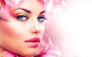 Woman flowers hair pink makeup - airbrush free wallpaper