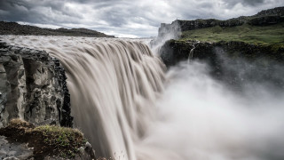 Waterfall side forest mountains lake - a large amount of water free wallpaper