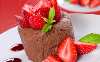 Chocolate cake strawberries berries cream - a piece of chocolate cake free wallpaper