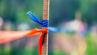 Cross blue ribbon red ribbons - the cross free wallpaper