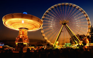 Ferris wheel carousel night cityscape - kitsch movement free wallpaper for desktop