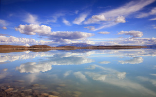 Lake mountains clouds sky beach - cloud and mountains free wallpaper