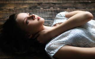 Eszter mattioni portrait black hair - her eye free wallpaper