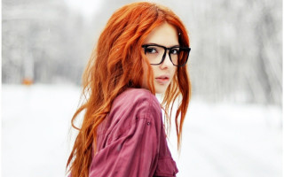 Eszter mattioni red hair snow - red hair and glasses free wallpaper