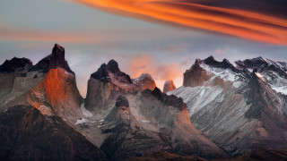 Mountain range sunset clouds matte - a sunset in the background free wallpaper for desktop