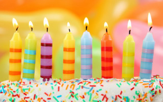 Birthday cake candles sprinkles celebration - a birthday cake free wallpaper