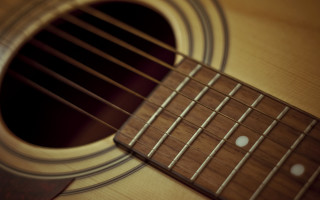 Guitar frets tiltshift shallowdepth woodenfloor - ella guru free wallpaper for desktop