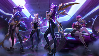 Futuristic female group purple light - a futuristic setting free wallpaper