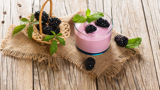 Smoothie blackberries straw bag basket - byeon sangbyeok free wallpaper