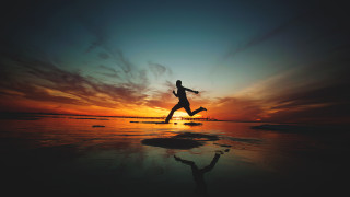 Beach run sunset sky reflection - figuration libre free wallpaper