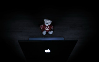 Teddy bear laptop dark screen - screen free wallpaper