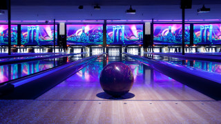 Bowling alley neon cityscape cyberpunk - kitsch movement free wallpaper for desktop