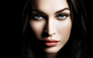 Gothic portrait blueeyes serious face - realistic eye free wallpaper