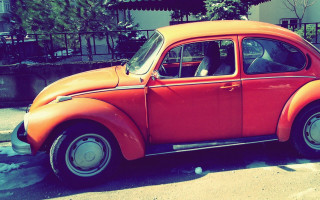 Red car vintage fence trees - vintage free wallpaper
